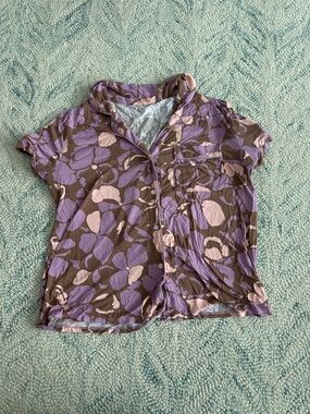 stars above Purple & Mauve Floral Short-Sleeve Button Top